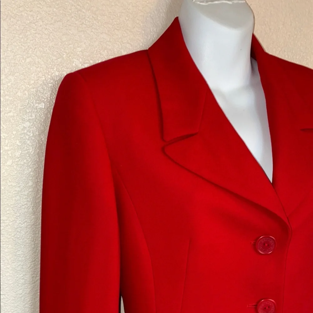 Escada Blazer, women's 34, red Classic, Tailored, Virgin Wool, Flap Pockets EUC
